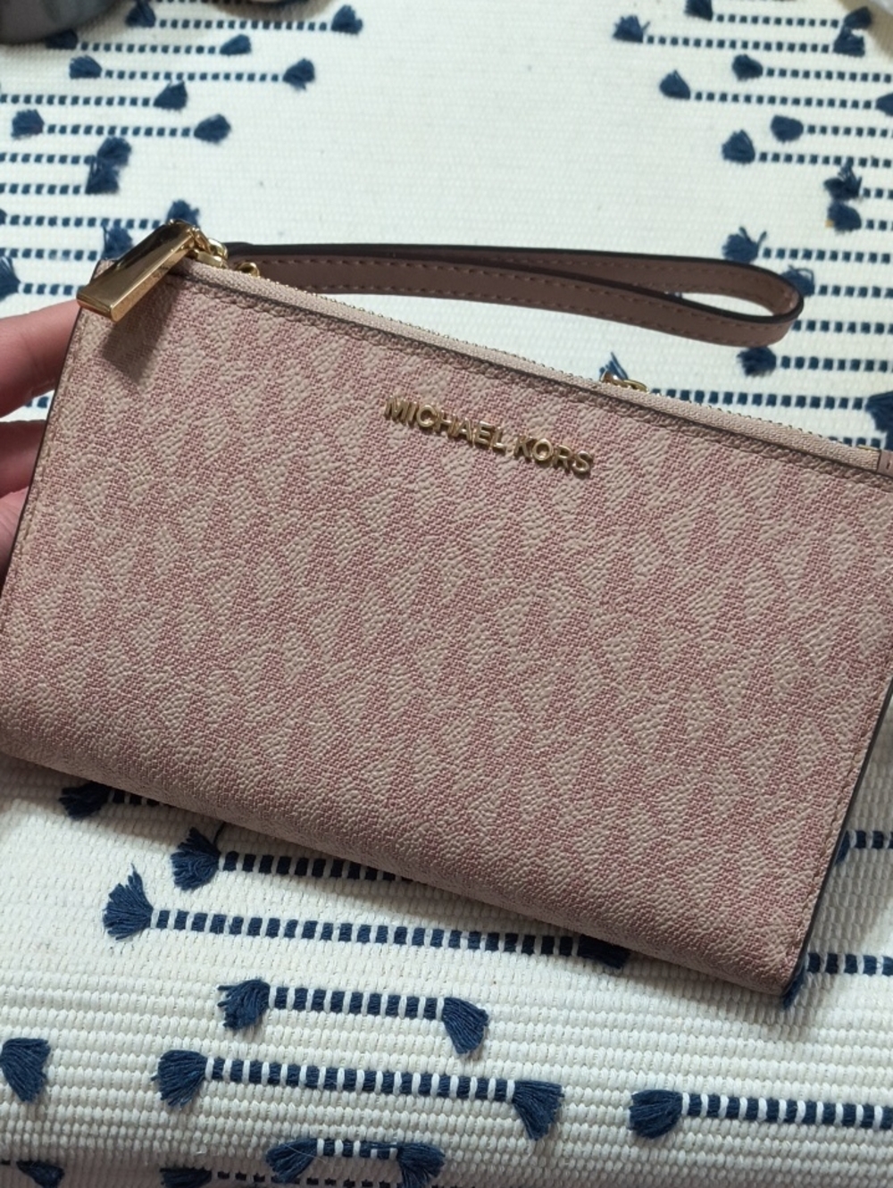 Michael Kors Jet Set Travel Double Zip Wristlet